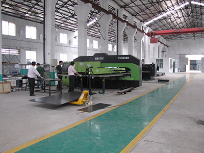 長(zhǎng)?，F(xiàn)代廠房環(huán)境